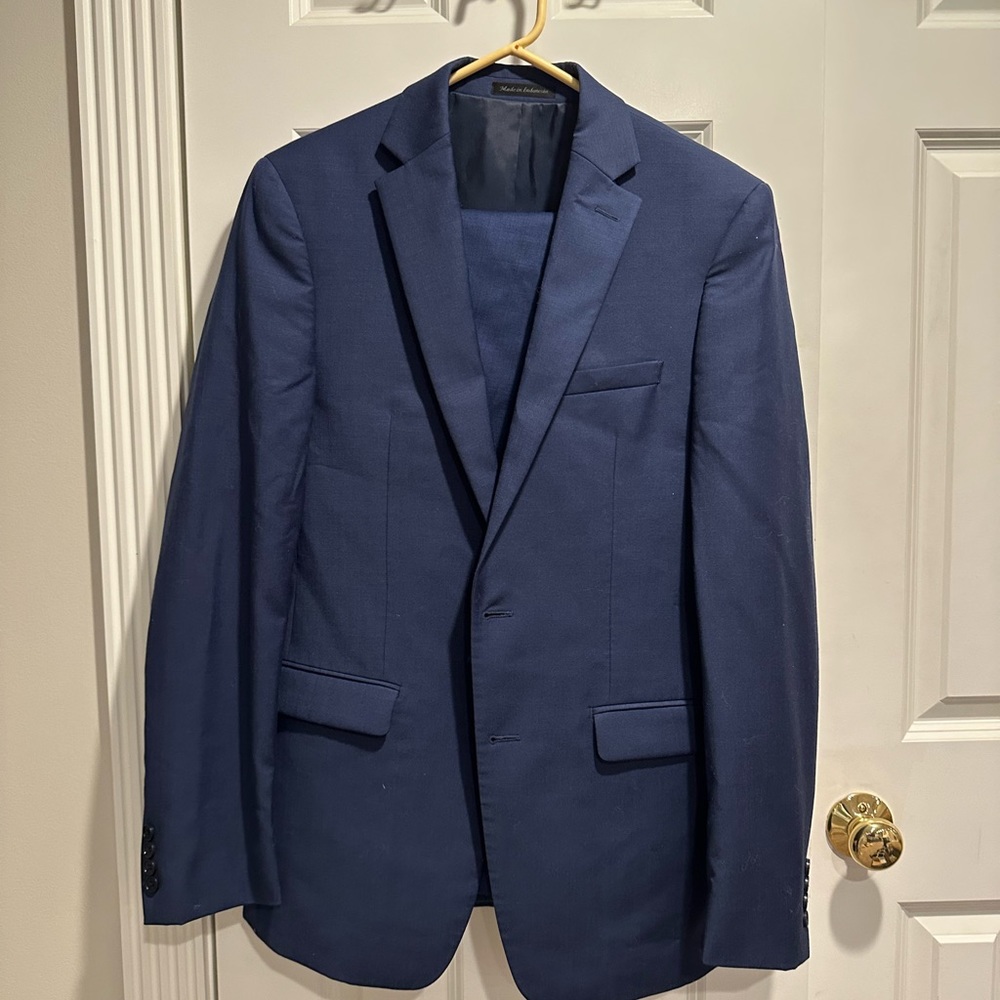 Men’s Navy Blue Suite